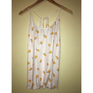 NWT AND EAWY TANK TOP XL.